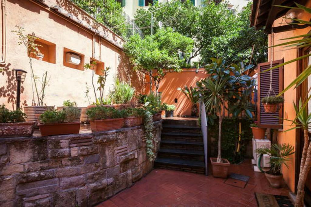 Cortile House Roma Exterior foto